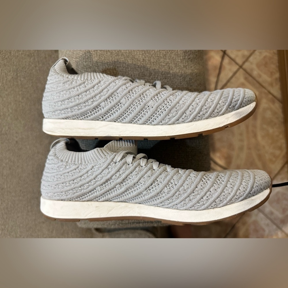 b.o.c. Kassidy Gray Knit Sneakers with Cushioned Sole - Picture 8 of 9